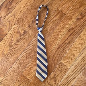 Boys tie